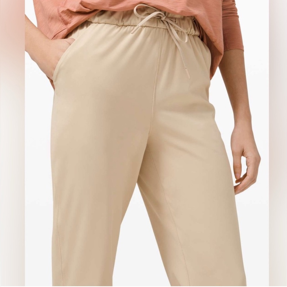 Lululemon Beyond the Studio Pant SlimCafe Au Lait size 6 - Picture 3 of 5